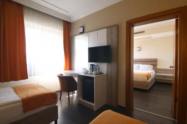 Family Suite 1