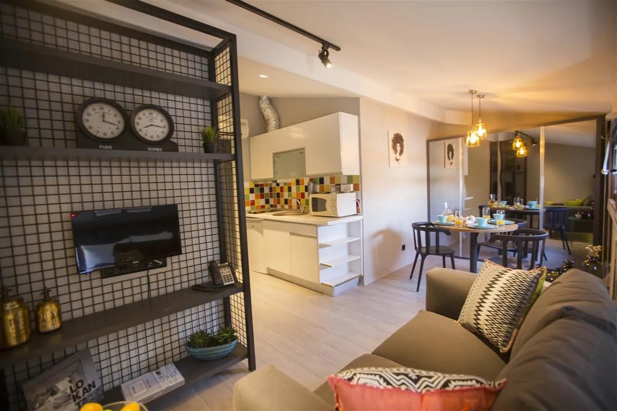Studio Terrace Suite 2
