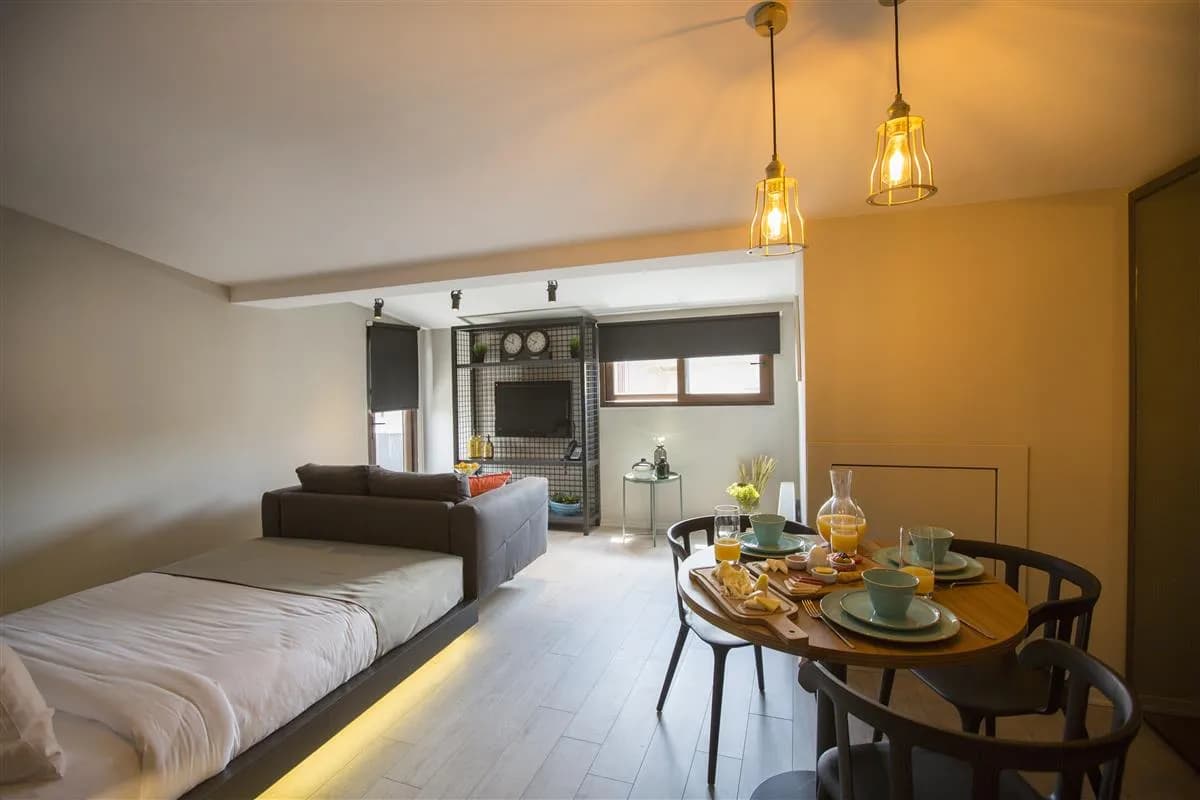 Studio Terrace Suite 3