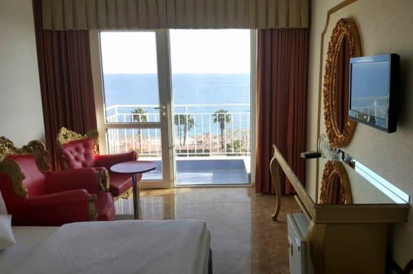 Standart Double Yandan Deniz Manzaralı Oda 3