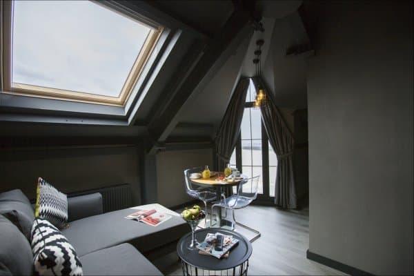 Teraslı Corner Suit 3