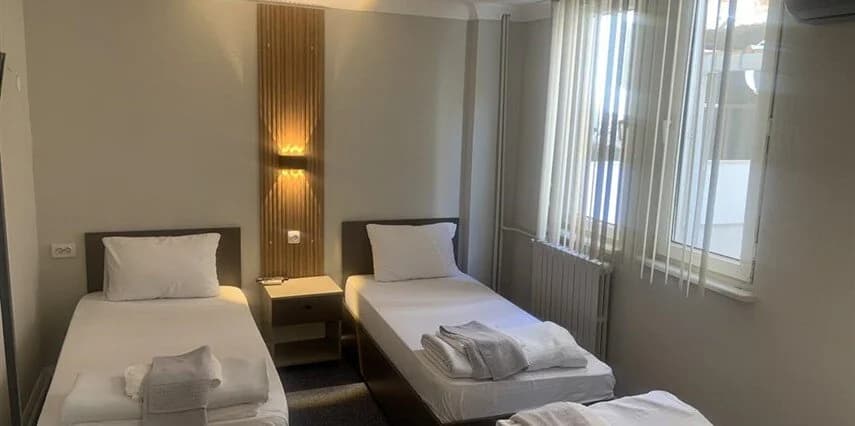 Üç Kişilik Oda	 1