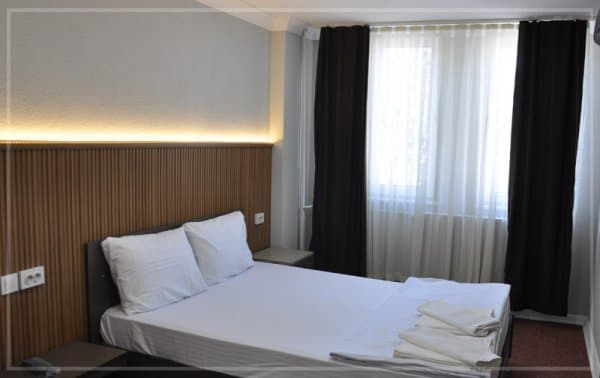 Tek Kişilik Geniş Yataklı Oda	 2