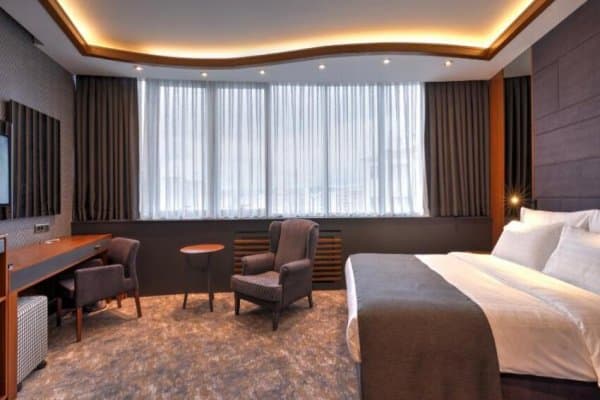 Şehir Manzaralı Superior Oda 1