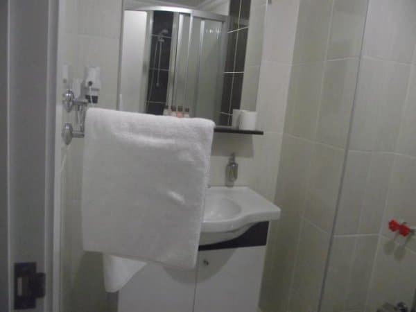 Standart Üç Kişilik Oda 4