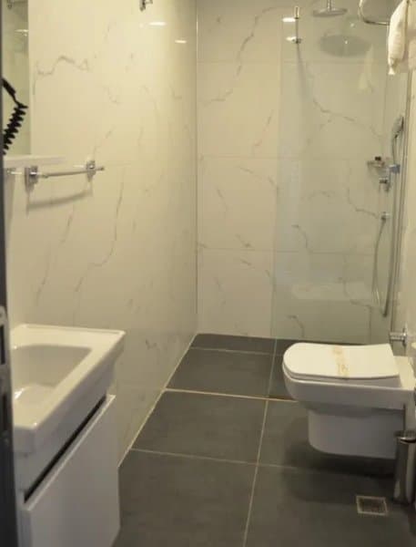 Deniz Manzaralı Balkonlu Oda 4