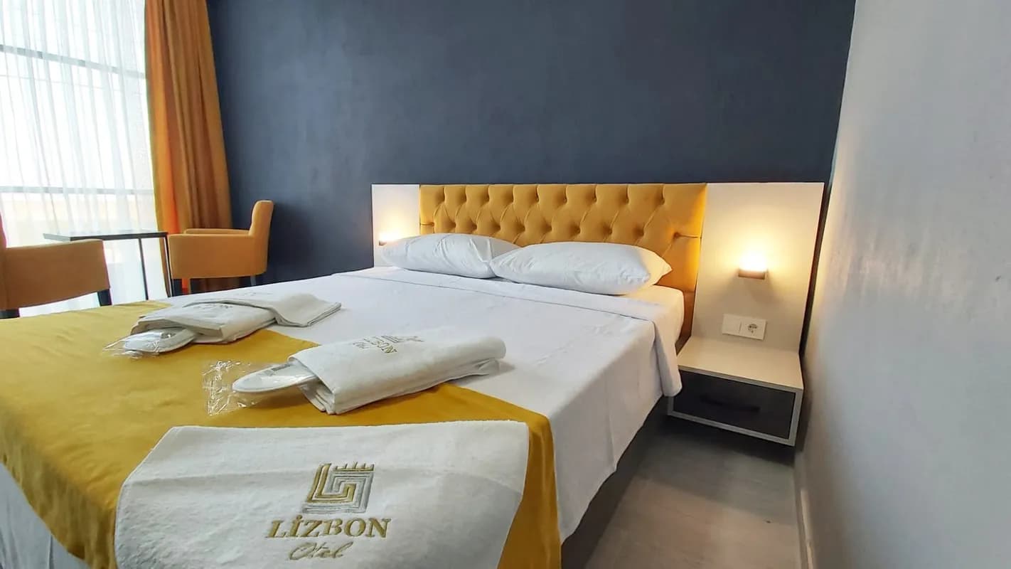 2 Kişilik Deniz Manzaralı Oda 1