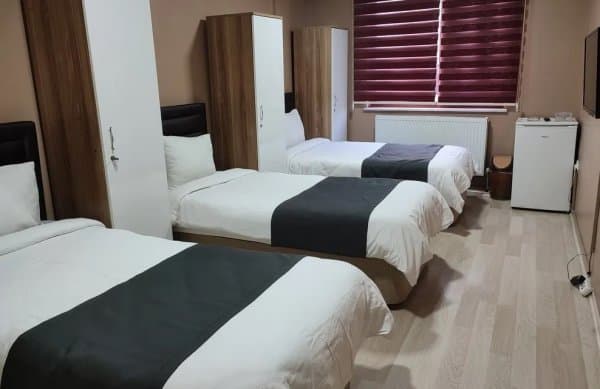 Üç Kişilik Oda	 1