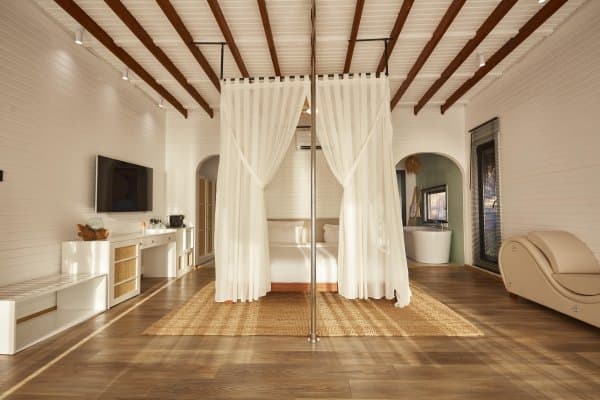 Penthouse Red Live 2