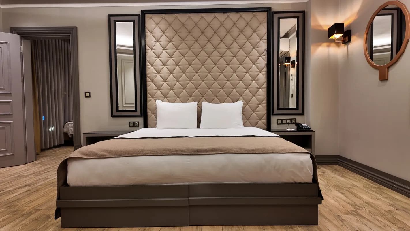 Superior Quad Connection Double + 3 Single Yatak 1