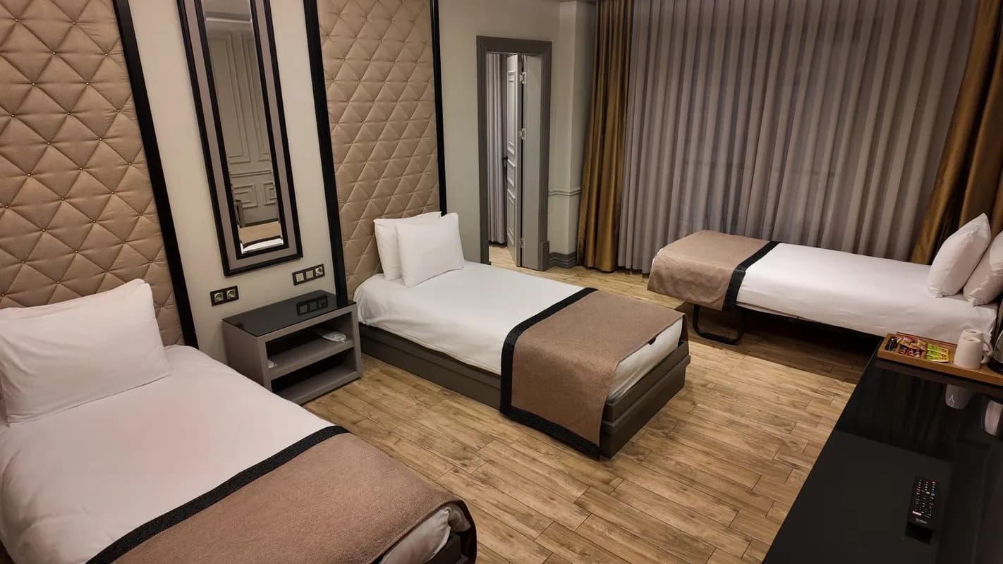 Superior Quad Connection Double + 3 Single Yatak 3