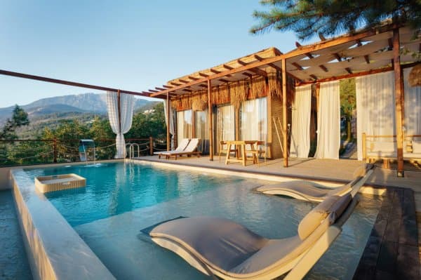 Penthouse Red Plus 2