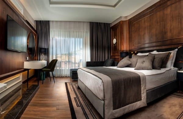 Deluxe Room 2