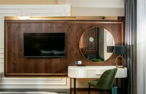 Deluxe Room 4