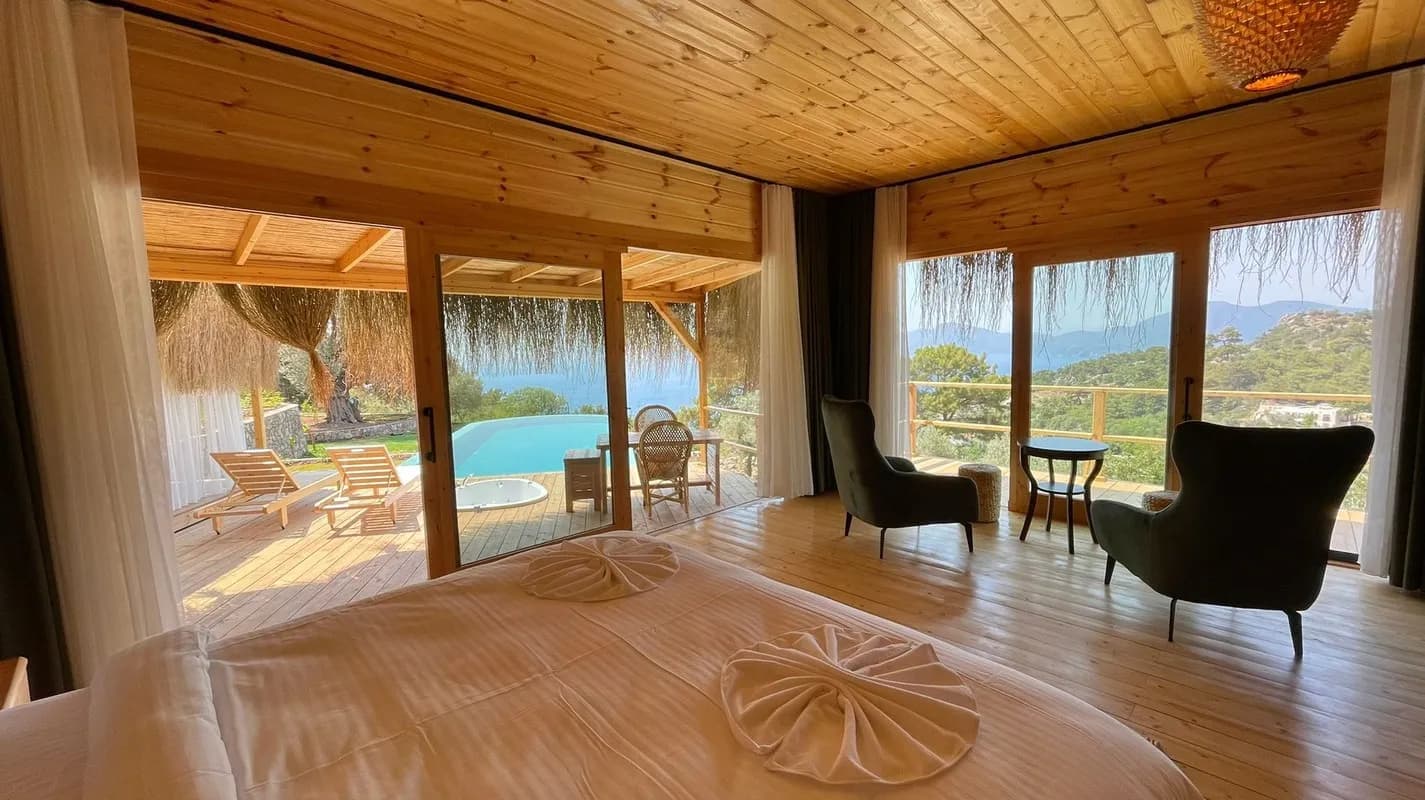 Zeytin Suit ( Honeymoon Deniz Manzaralı Özel Havuzlu ve Jakuzili ) 3