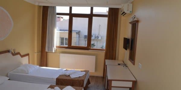 Kara Manzaralı Twin Oda 3