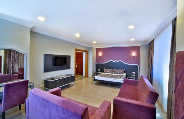 Family Suite Room 4