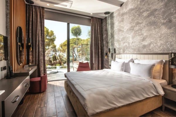 Konfor Oda Ana Bina Havuz Bağlantılı 1