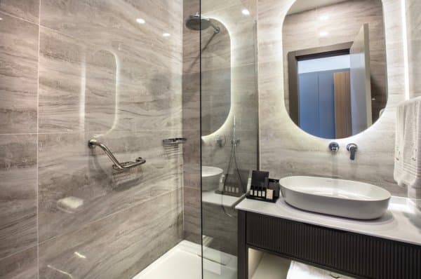 Konfor Oda Ana Bina Havuz Bağlantılı 2