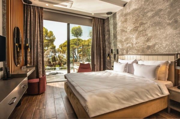 Konfor Oda Ana Bina Havuz Bağlantılı 3