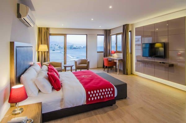 Deniz Manzaralı Standart Oda 3