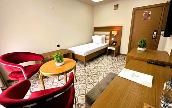 Deluxe Connection Room 3