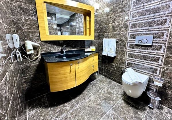 Deluxe Connection Room 4