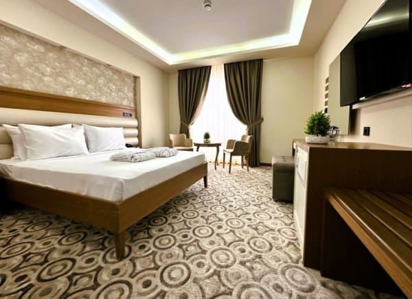 Deluxe Double Room 1