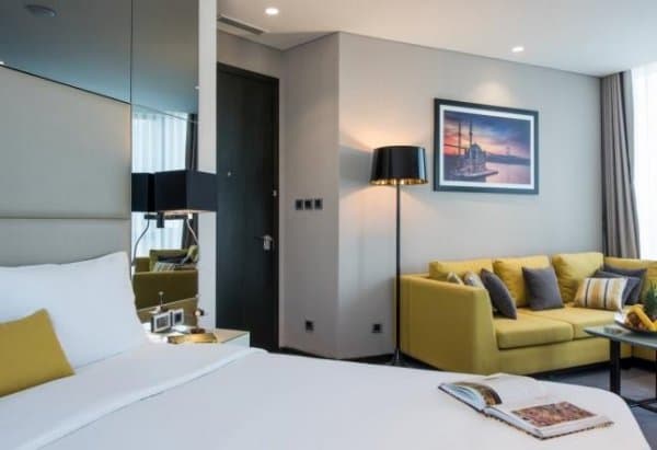 Centro Corner Suite 1