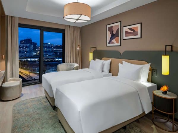 Deluxe Four Bedroom Suite 4+1 1