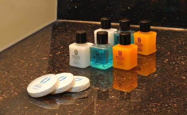 Double Room Tek Büyük Yatak 4