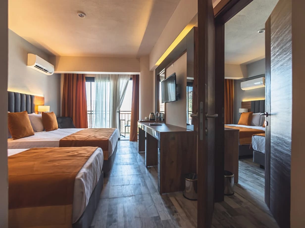 Superior Deniz Manzaralı Aile Odası 1