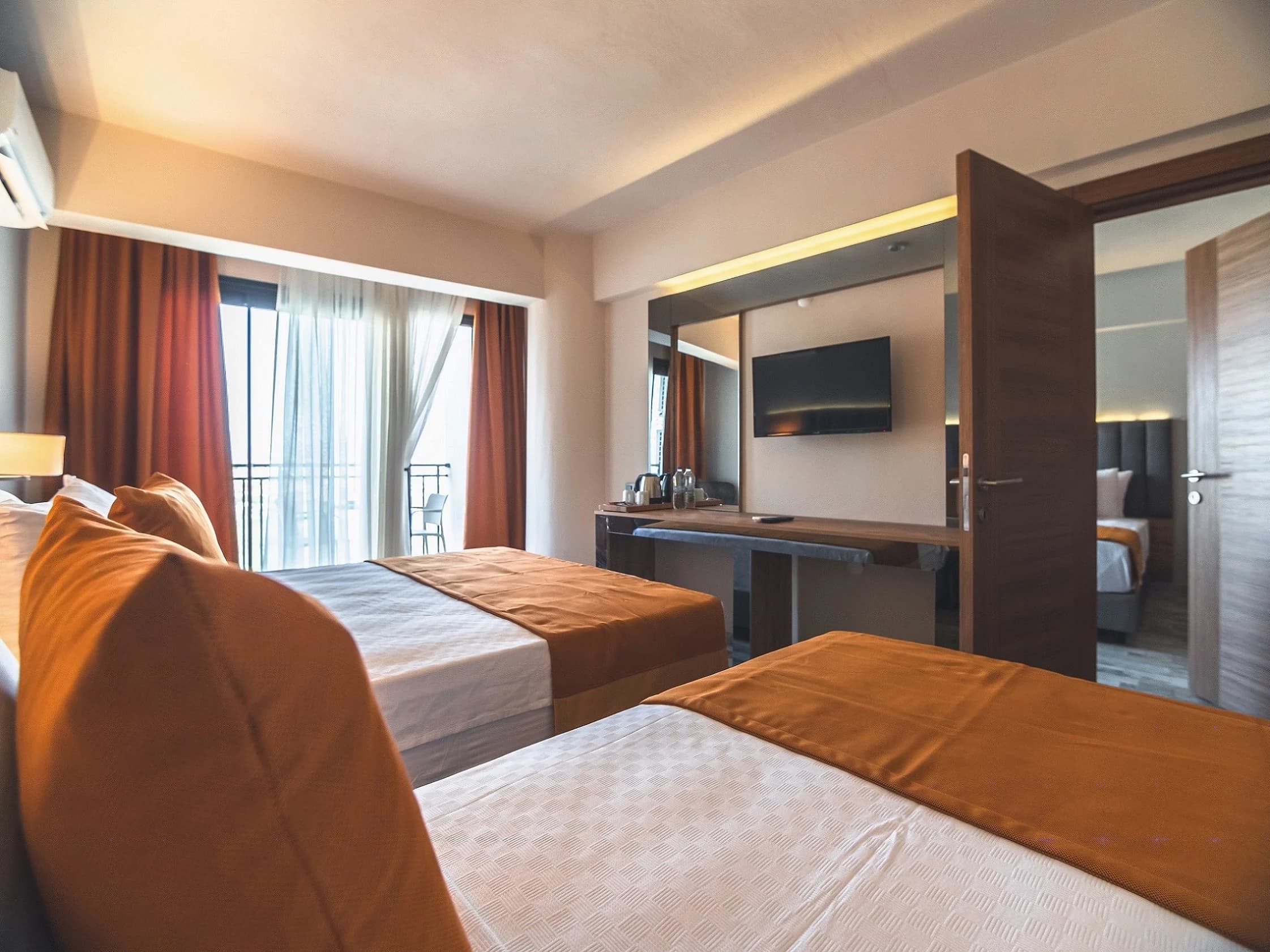 Superior Deniz Manzaralı Aile Odası 4