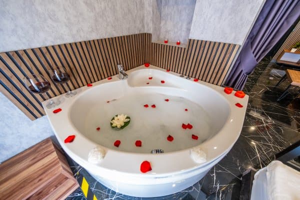 Balayı Suite Jakuzili 4