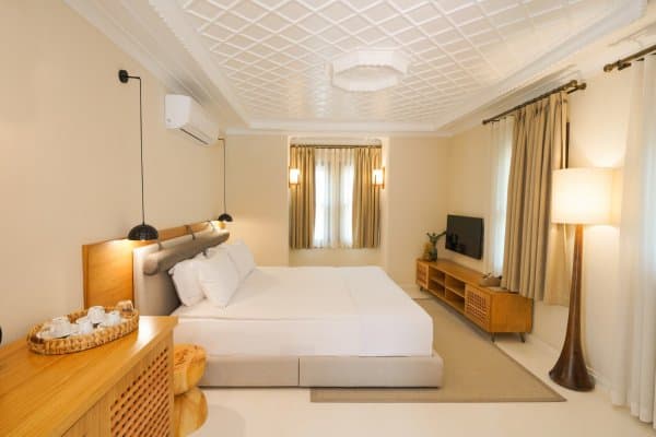Deluxe Room 1