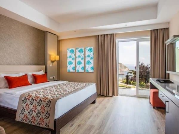 Ekonomik Club Aile Odası Kara Manzaralı 2