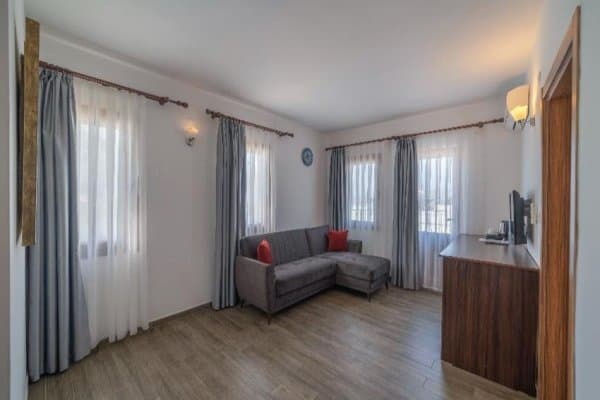 Standart Suit Oda 1+1 Balkonsuz Alt Kat Oda 4