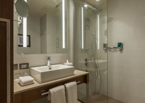 Corner Twin Şehir Manzaralı Oda	 3