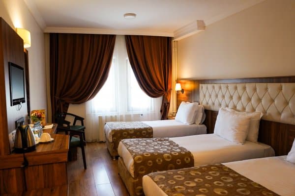 Standart Üç Kişilik Oda 1