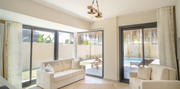 Özel Havuzlu Suit Havuz Manzaralı, Havuzlu  2