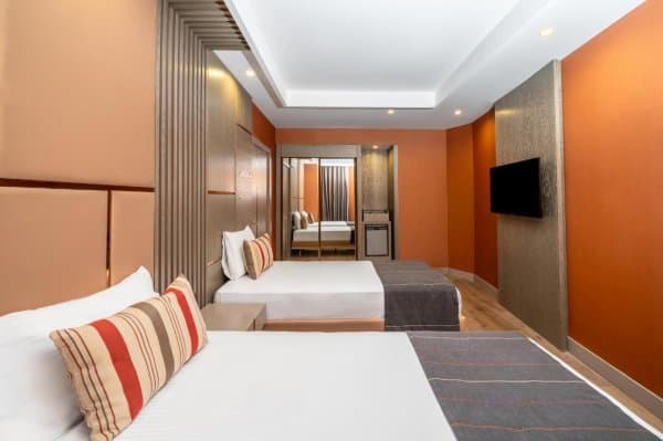 Kara Manzaralı Aile Odası 4