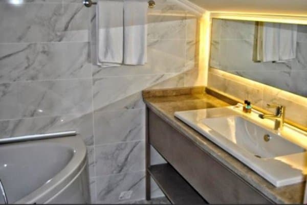 Deluxe Çatı Katı Oda 4