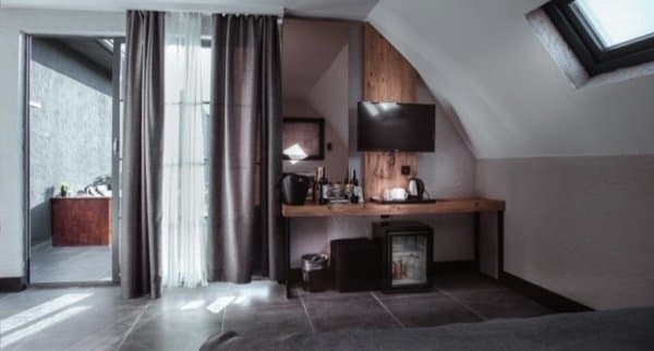 Deluxe Jakuzili Oda 3