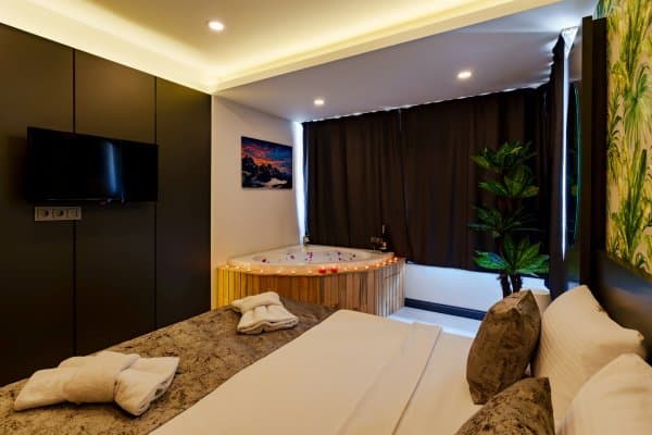 Queen Suite Jakuzili 1