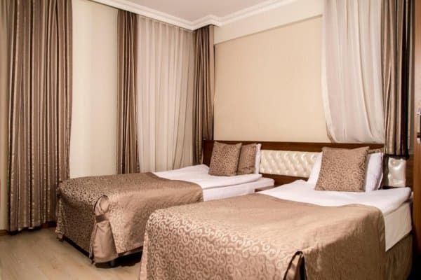 Standart İki Yataklı Kara Manzaralı oda 1