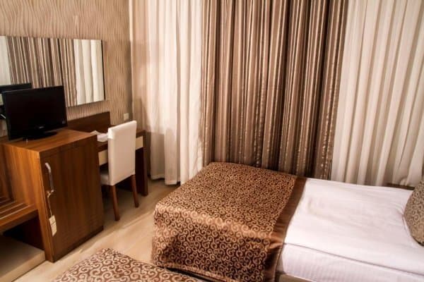 Standart İki Yataklı Kara Manzaralı oda 2