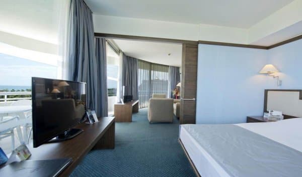 Deluxe Grand Suit Deniz Manzaralı Balkonlu Oda 1