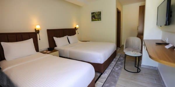 Bungalow Triple Bed Lake View Room	 1