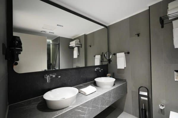 Deluxe Sea View Room 4