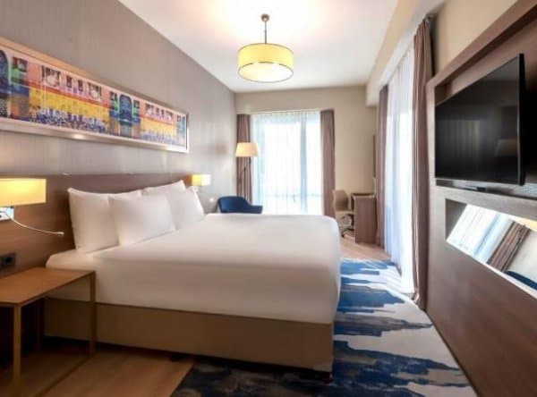 3 Bedroom Apartment with Balcony 1